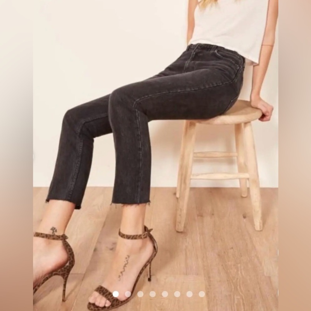 Reformation Women's Black Skinny Ankle Jeans with raw hem size 29